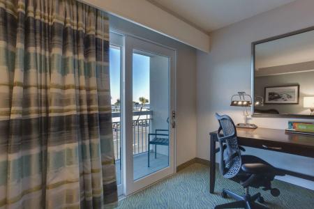 Hilton Garden Inn Oceanfront - 7