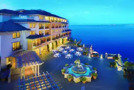 Monterey Plaza & Spa - 12