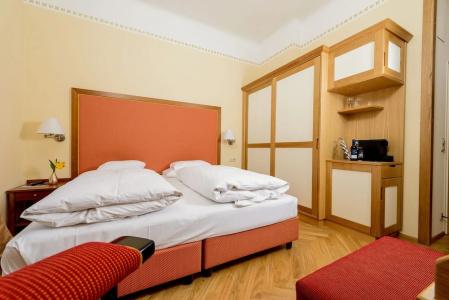 Herzoghof - 3