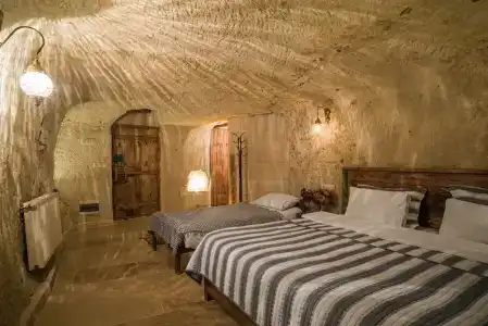 Atilla's Cave - 110