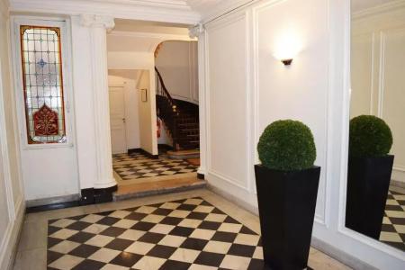 Paris Square - 11