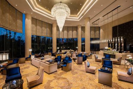 Hilton Wuhan Riverside - 15