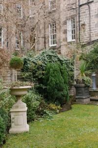 Nira Caledonia - 83