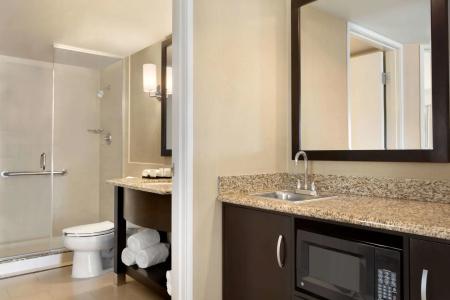 Embassy Suites Los Angeles - 8