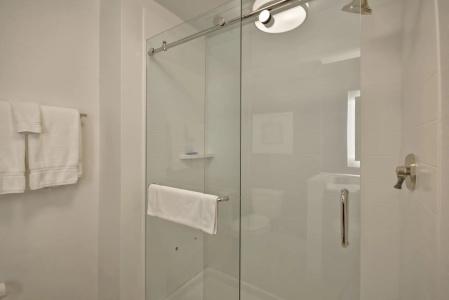 Holiday Inn Express -, An Ihg - 48