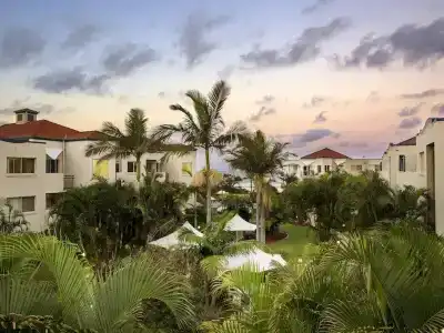 Golden Riviera Absolute Beachfront - 40