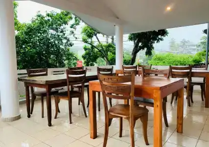 Sam's Guest House - 17