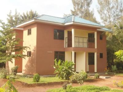 Fanaka Safaris Campsite & Lodges - 9