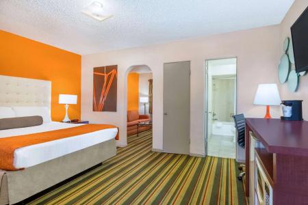 Howard Johnson by Wyndham Phoenix Airport/Downtown Area - 6