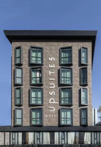 Upsuites - 26