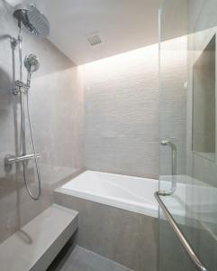 S Sriracha & Residence - 7