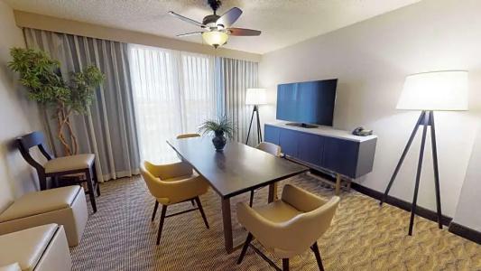 Embassy Suites by Hilton Will Rogers Airport - 56