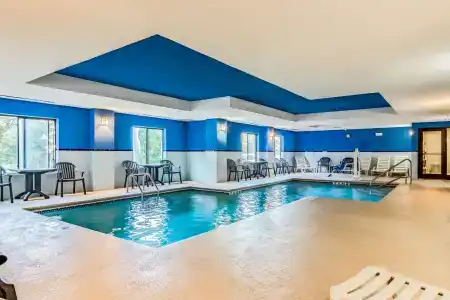Comfort Inn & Suites West - Lookout Mountain - 18