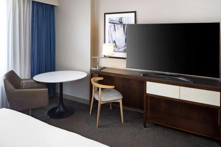 Hyatt Regency - 60