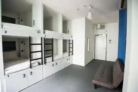 Wink Capsule Hostel @ Chinatown (SG Clean) - 36