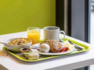 Ibis Budget SeAeropuerto - 6