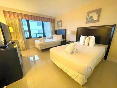 The Alexander All Suites - 615