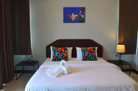 Nutchana Hill Boutique - 4