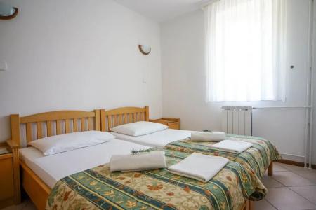 and Rooms Degra - 68