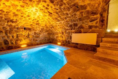 Atilla's Cave - 430