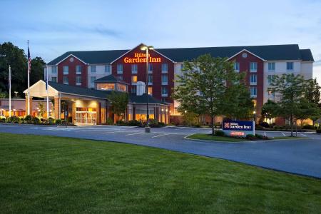 Hilton Garden Inn East - 43