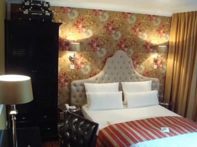 Sir & Lady Astor - 29