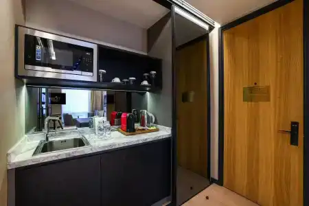Broyt Suites - 15