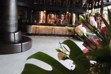 Hh & Sky Bar - 28