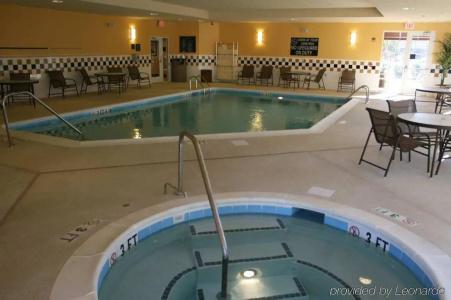 Hampton Inn - Suites-North-I-95 - 12