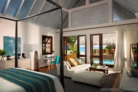 Four Seasons Resort Maldives at Landaa Giraavaru - 1