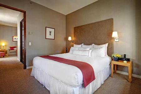 Giraffe by Library Hotel Collection - 77