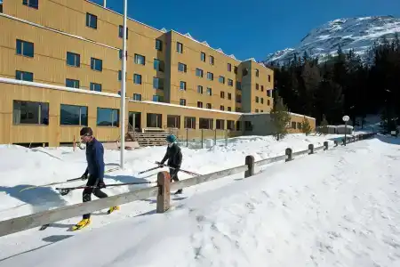 St. Moritz Youth Hostel - 15