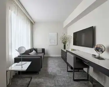 Smyth Tribeca - 125
