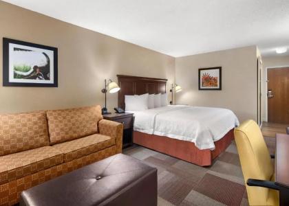 Hampton Inn Dallas-Irving-Las Colinas - 42