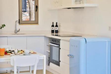 Villa Kale Suites with heated pool in winter - 32