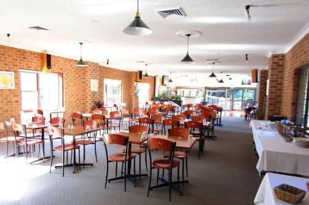 Country 2 Coast Motor Inn - 24