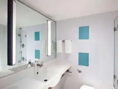 Novotel London West - 38