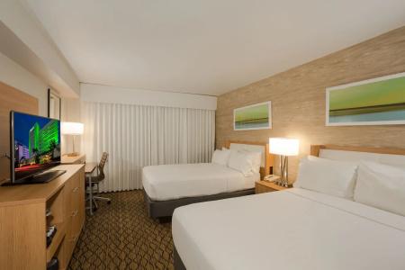 Holiday Inn Miami Beach-Oceanfront, an IHG - 3