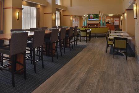 Hampton Inn and Suites North-Airport - 21