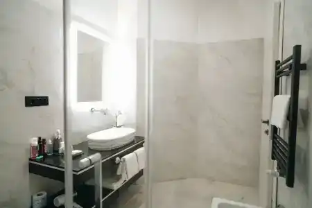 Escape Luxury Suite - 45