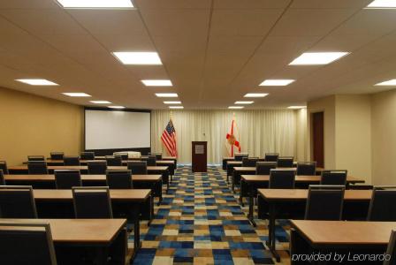 Four Points by Sheraton Downtown - 13