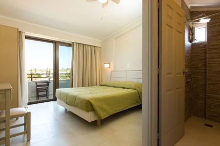 Trefon  and Family Suites - 104