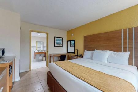 Rodeway Inn & Suites Fort Lauderdale Airport & Cruise Port - 64