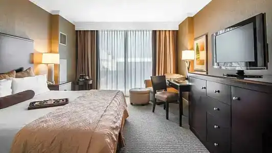 Renaissance Dallas North - 30