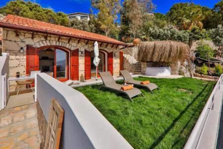 Villa Kale Suites with heated pool in winter - 60
