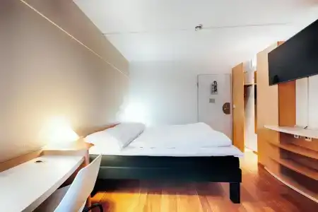 ibis Bonn - 19