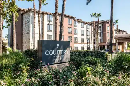 Country Inn & Suites by Radisson, at Mills, CA - 0