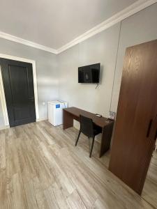 Nest Inn - 76