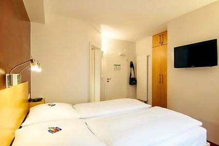 Town Wiesbaden - private living - 66