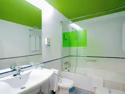 Ibis Styles Zaragoza Ramiro I - 6